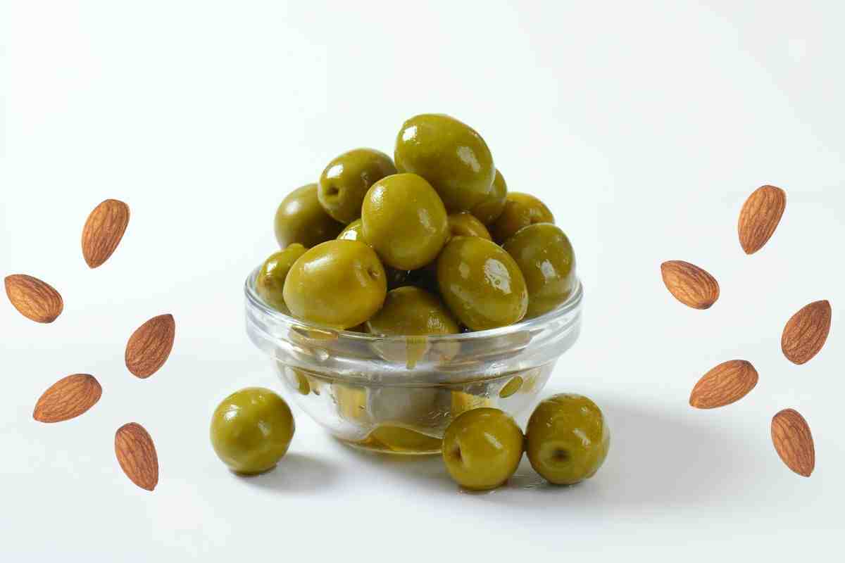 Olive e mandorle