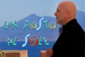 Luca De Santis e logo di Un posto al sole